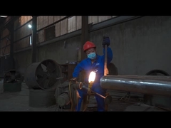 As matérias-primas de tubos de aço inoxidável são polidas antes da produção para remover defeitos